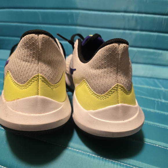 Nike Precision 5 Flyease CW3403-100 White Barely Volt Basketball Men's Sz 11 - Picture 5 of 7